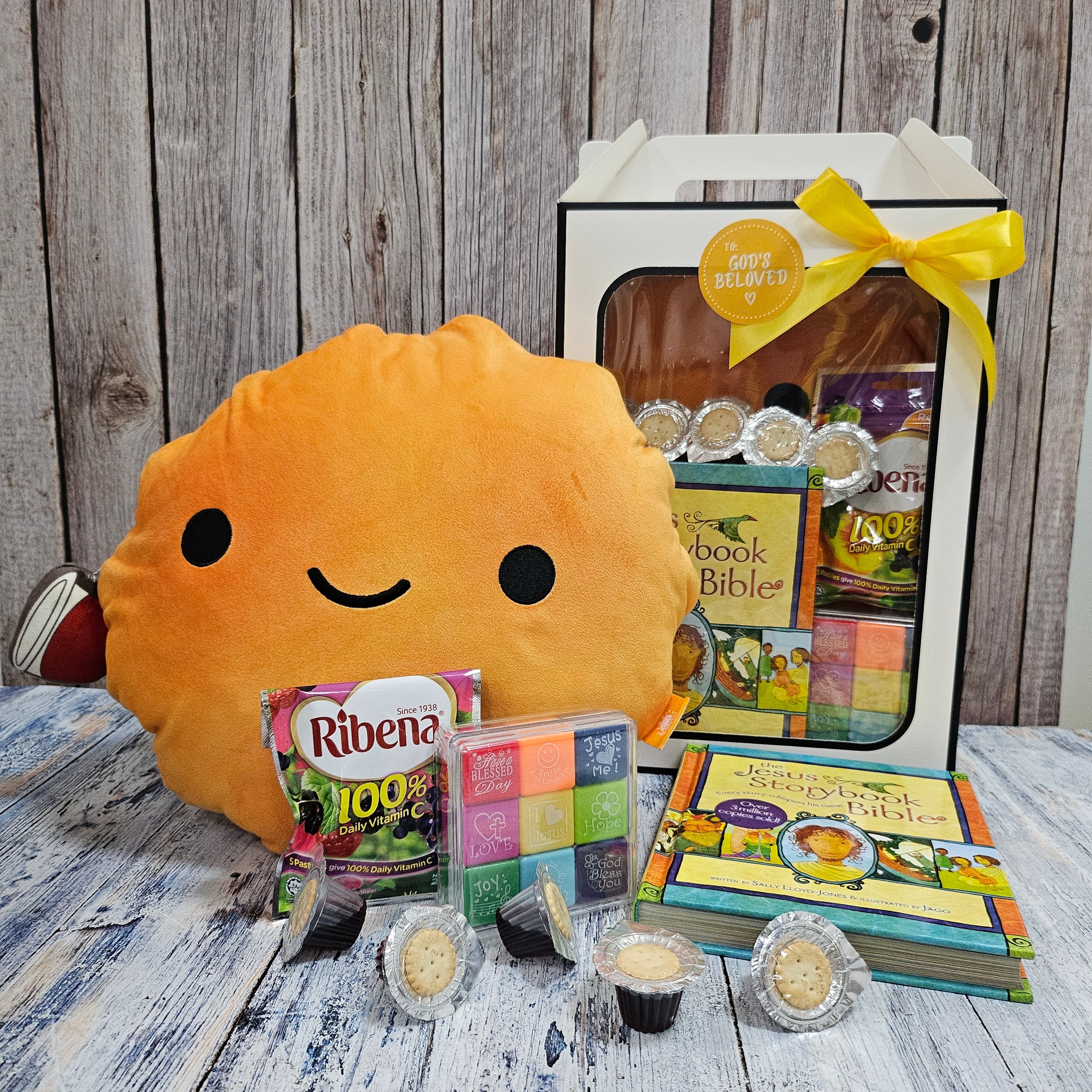 Jesus Loves the Little One, Gift Hamper