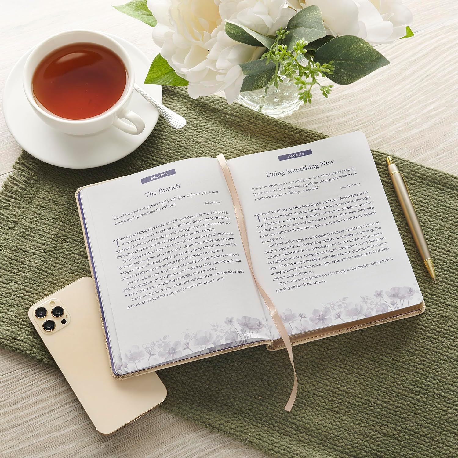 Quiet Time with God for Women: A 365-Day Journey Through God's Word