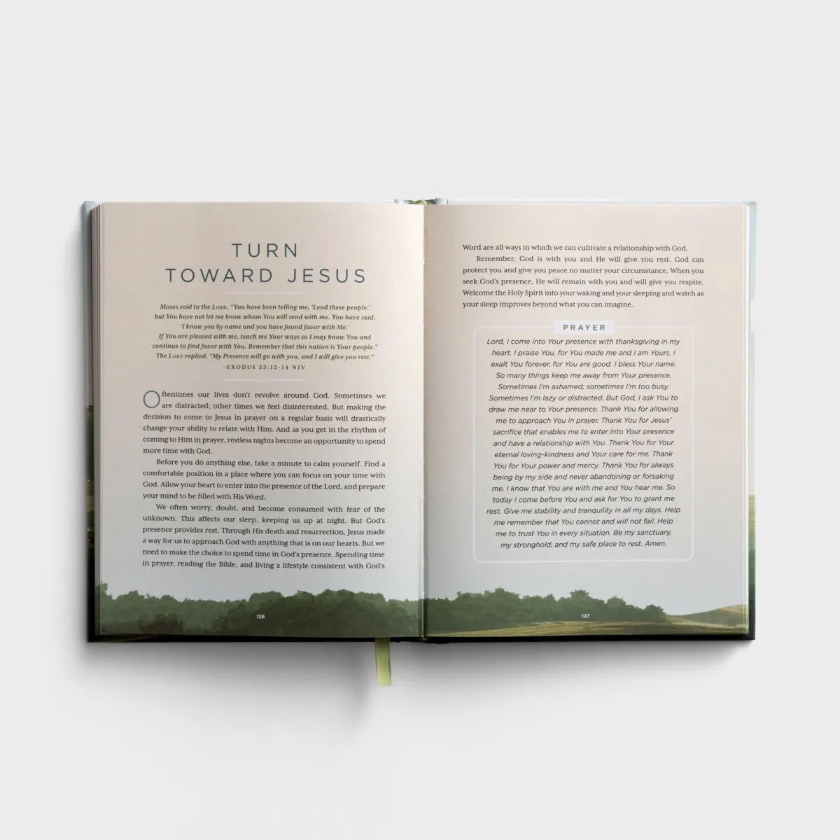 PRAY: Daily Moments to Quiet Your Mind and Center Your Soul, Hardcover
